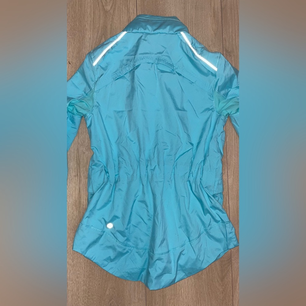 Lululemon jacket - Picture 9 of 10